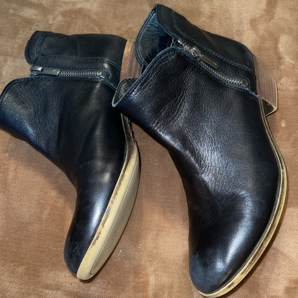 🌹Lucky Brand Soft Black Leather Ankle Boots - Picture 3 of 7